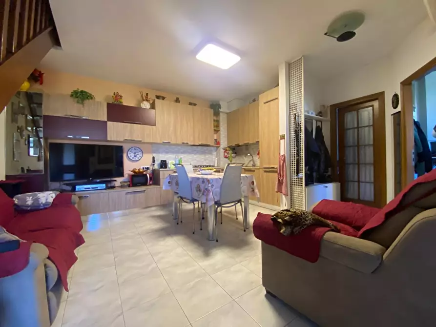 appartamento in vendita a Luni