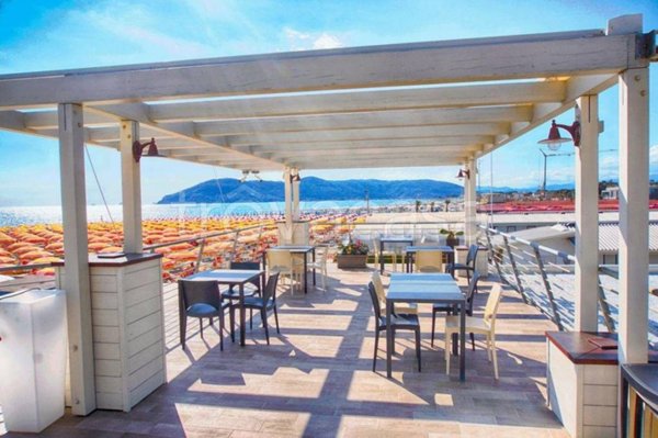 appartamento in vendita a Luni in zona Isola