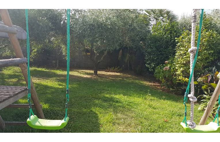 casa indipendente in vendita a Luni