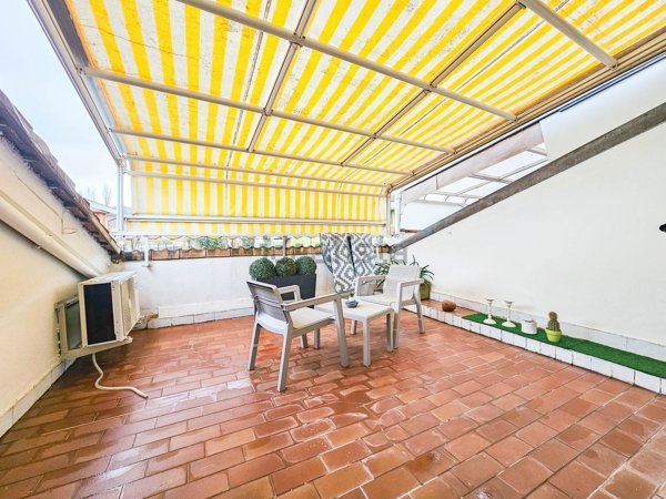 casa semindipendente in vendita a Luni