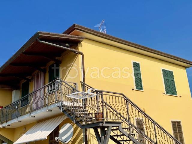 appartamento in vendita a Luni