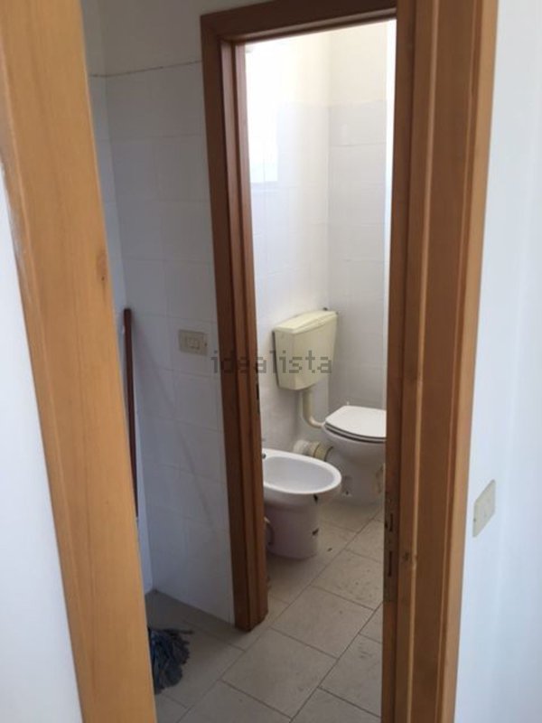 ufficio in vendita a Luni