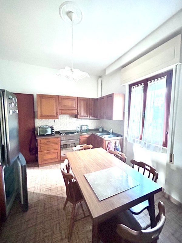 casa indipendente in vendita a Luni in zona Casano