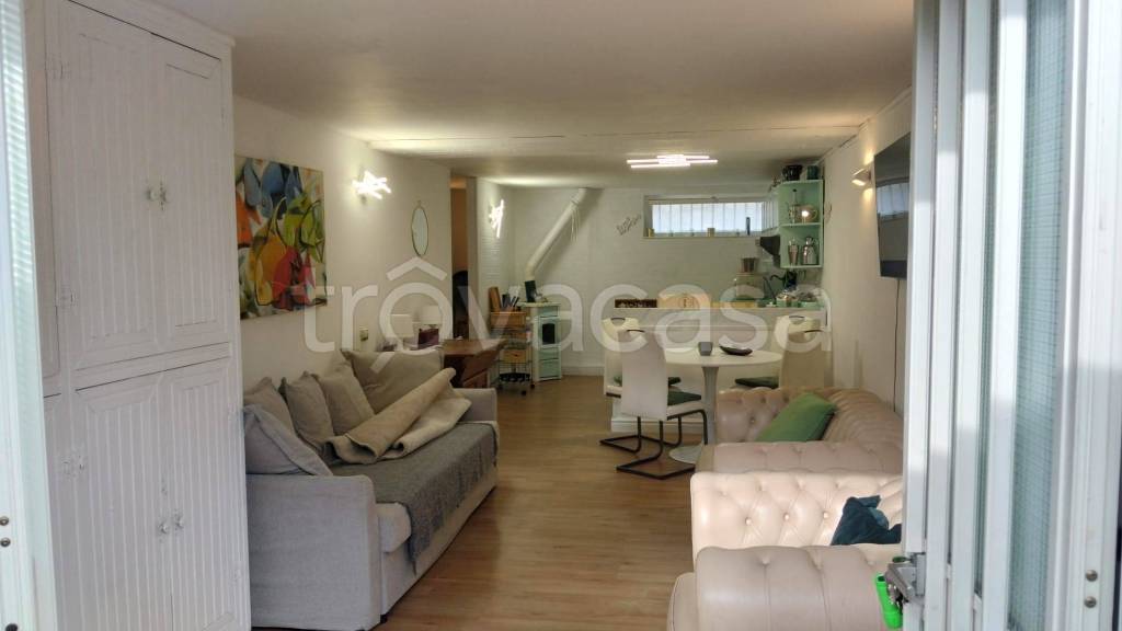 appartamento in vendita a Luni