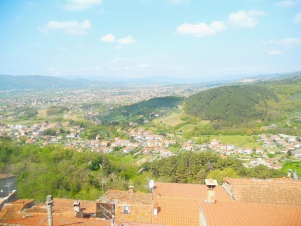 appartamento in vendita a Luni in zona Nicola