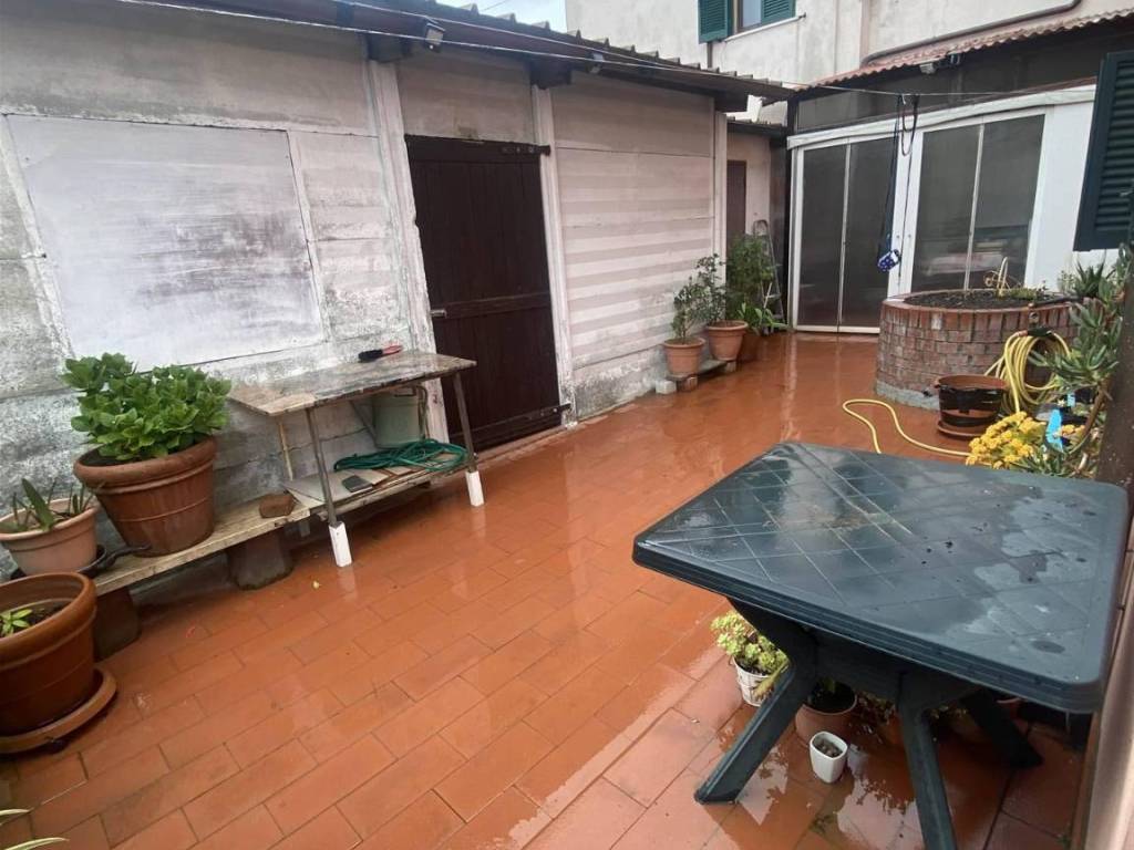 appartamento in vendita a Luni in zona Casano