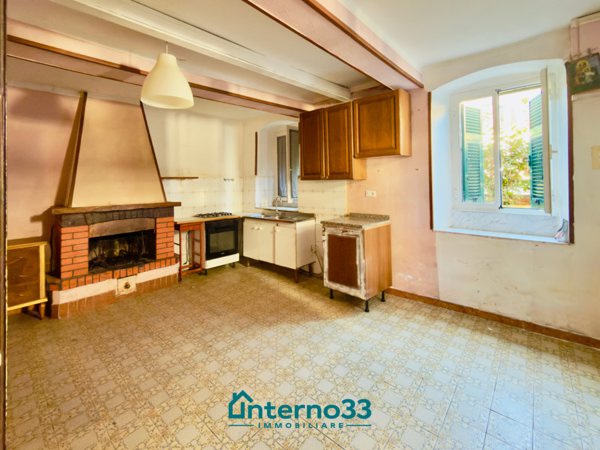 appartamento in vendita a Luni in zona Casano