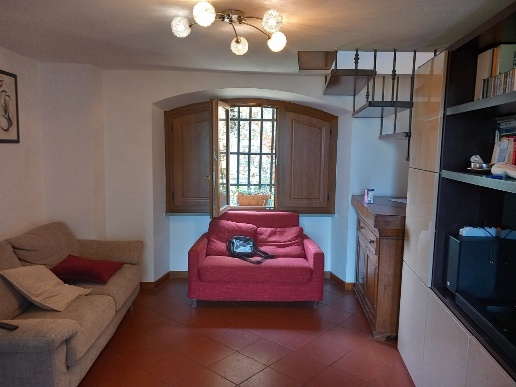 appartamento in vendita a Luni in zona Casano