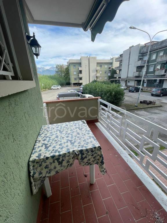 appartamento in vendita a Luni