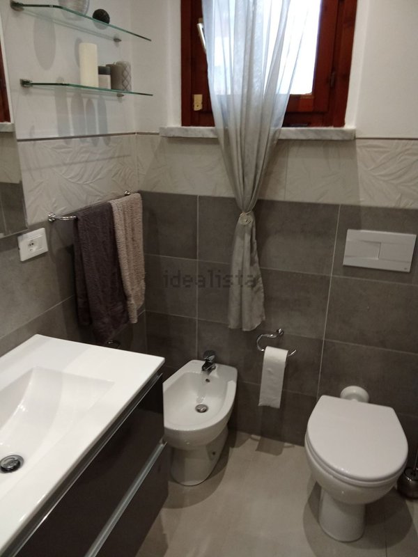 casa indipendente in vendita a Luni