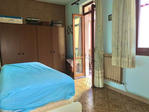 casa semindipendente in vendita a Luni in zona Casano