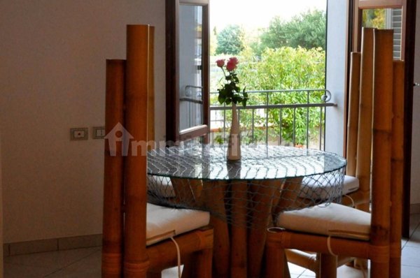 casa indipendente in vendita a Luni