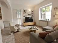 casa indipendente in vendita a Luni in zona Isola