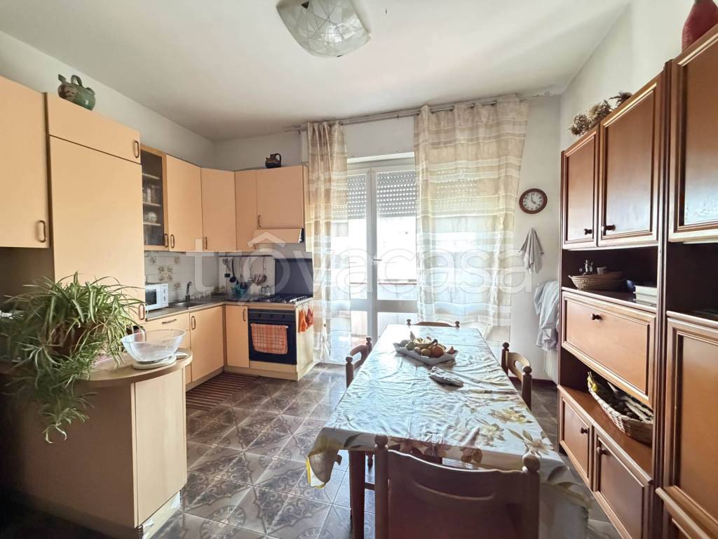 appartamento in vendita a Luni