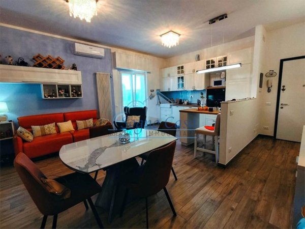 appartamento in vendita a Luni in zona Dogana