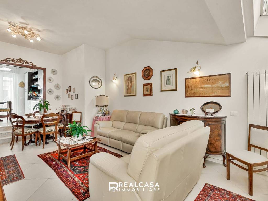 casa indipendente in vendita a Luni in zona Isola