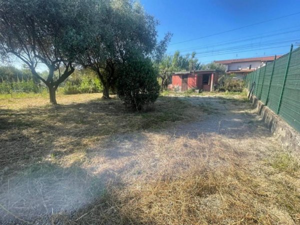 appartamento in vendita a Luni in zona Dogana