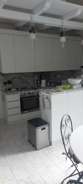 appartamento in vendita a Luni