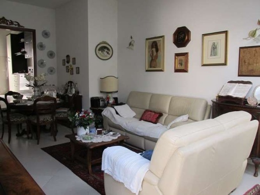 appartamento in vendita a Luni in zona Dogana