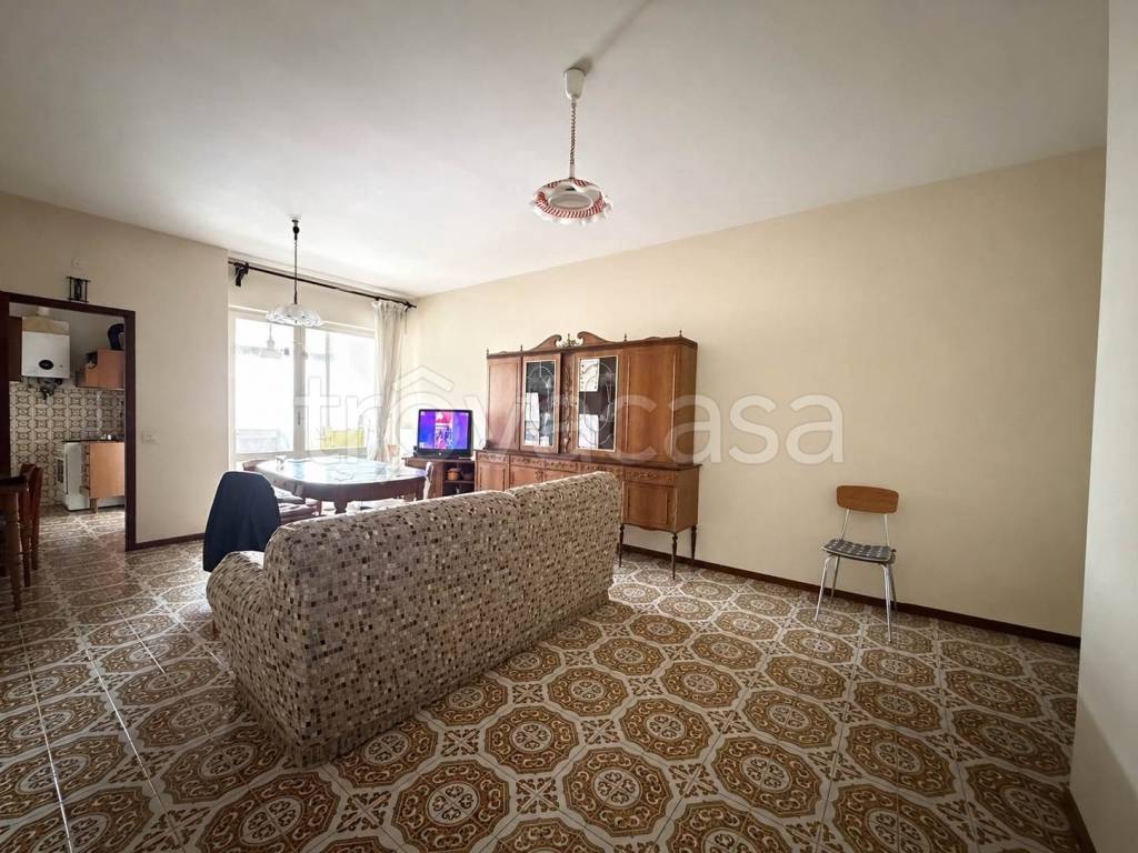 appartamento in vendita a Luni
