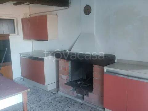 casa indipendente in vendita a Luni in zona Casano