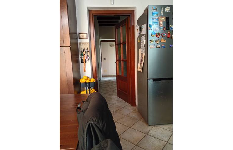 casa indipendente in vendita a Luni in zona Casano