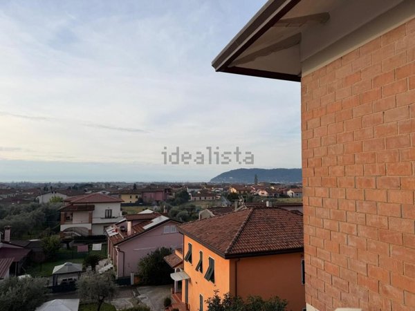 appartamento in vendita a Luni