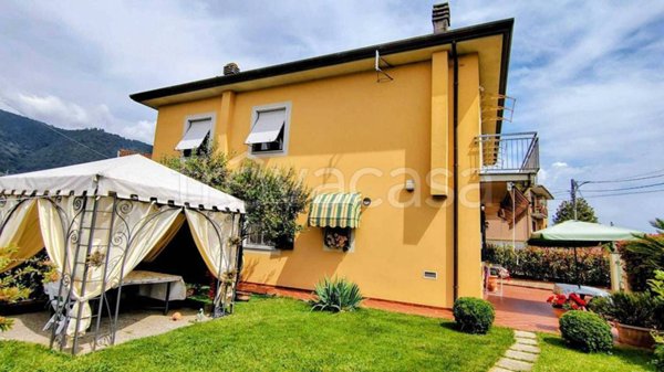 appartamento in vendita a Luni in zona Dogana
