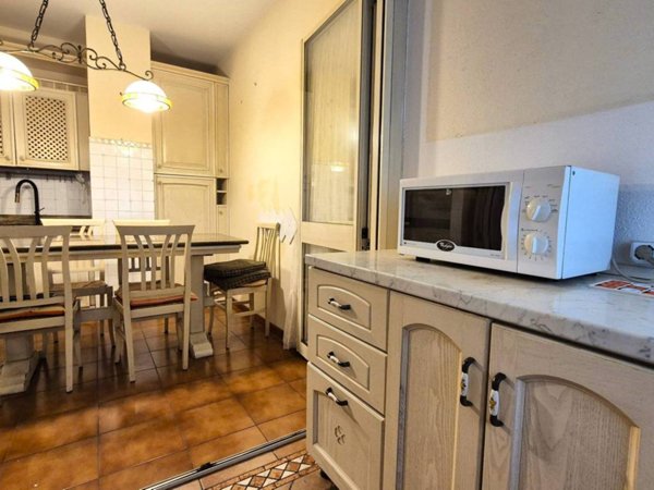 casa indipendente in vendita a Luni in zona Dogana