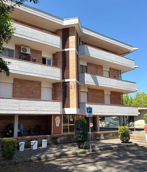 appartamento in vendita a Luni
