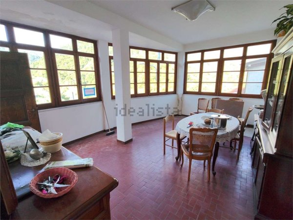 casa indipendente in vendita a Luni in zona Casano