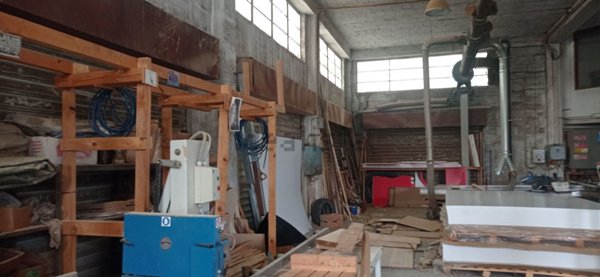 ufficio in vendita a Luni in zona Dogana