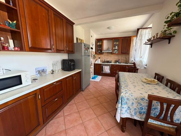 casa indipendente in vendita a Luni in zona Casano