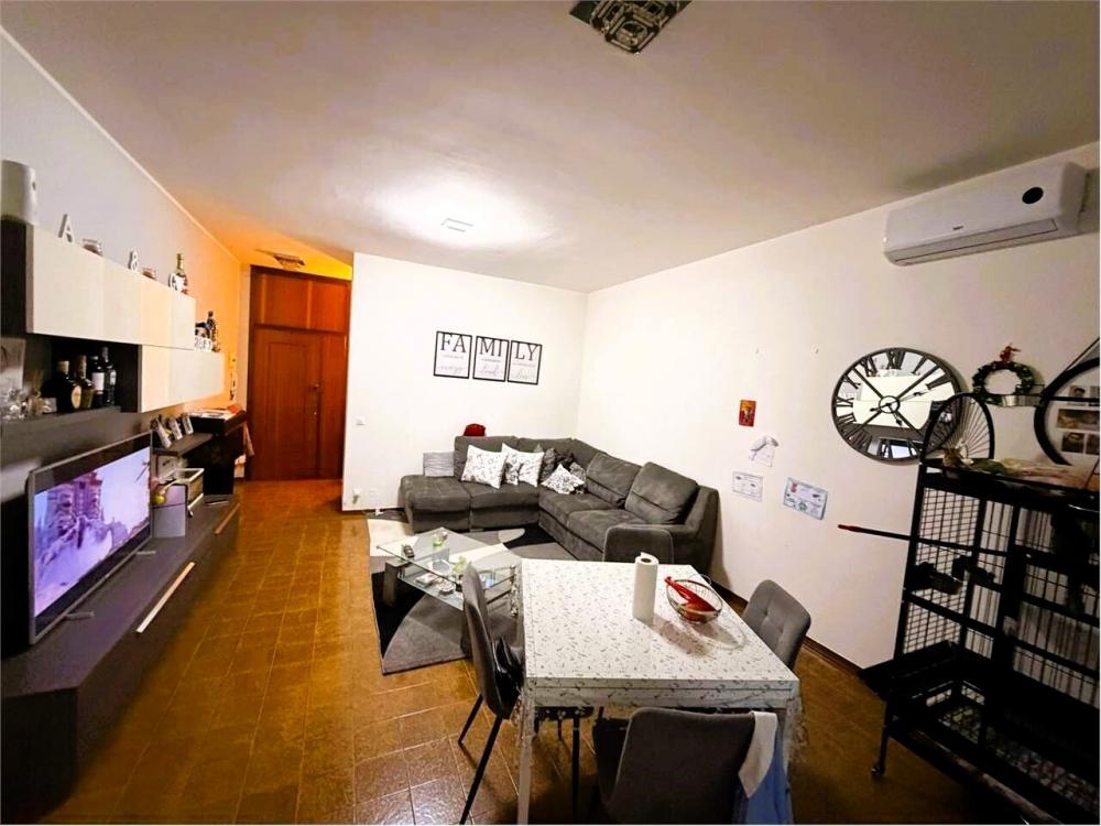 appartamento in vendita a Luni