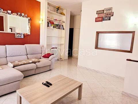 appartamento in vendita a Luni in zona Dogana