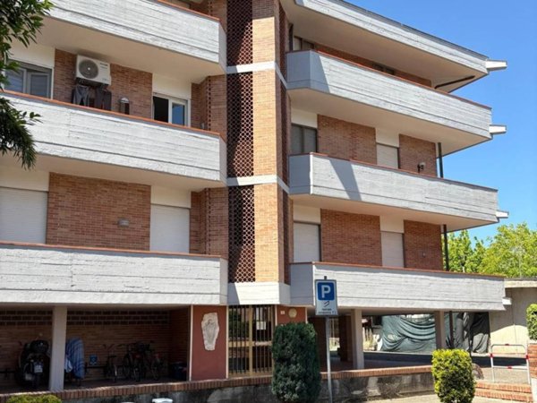 appartamento in vendita a Luni
