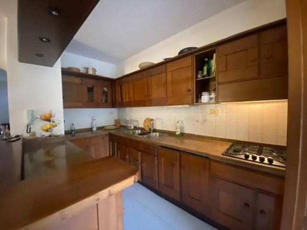 casa indipendente in vendita a Luni