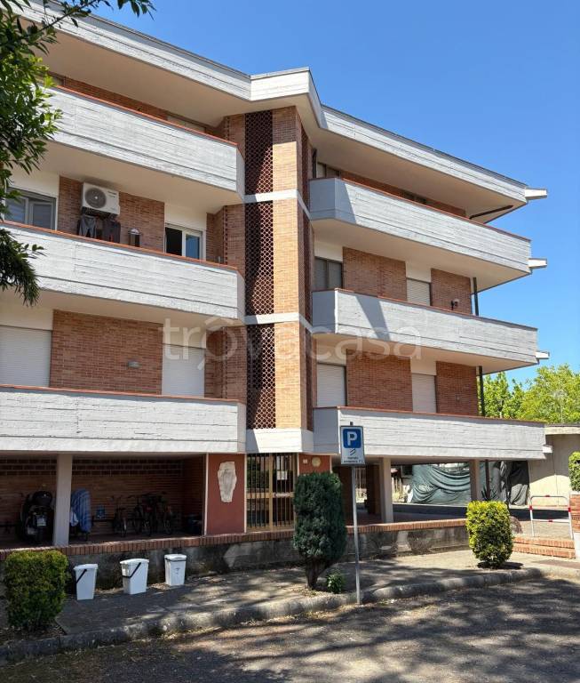 appartamento in vendita a Luni