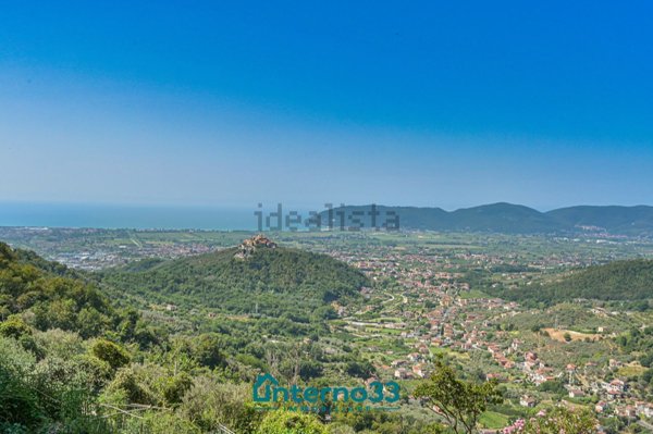 appartamento in vendita a Luni in zona Casano