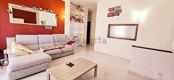 appartamento in vendita a Luni in zona Dogana