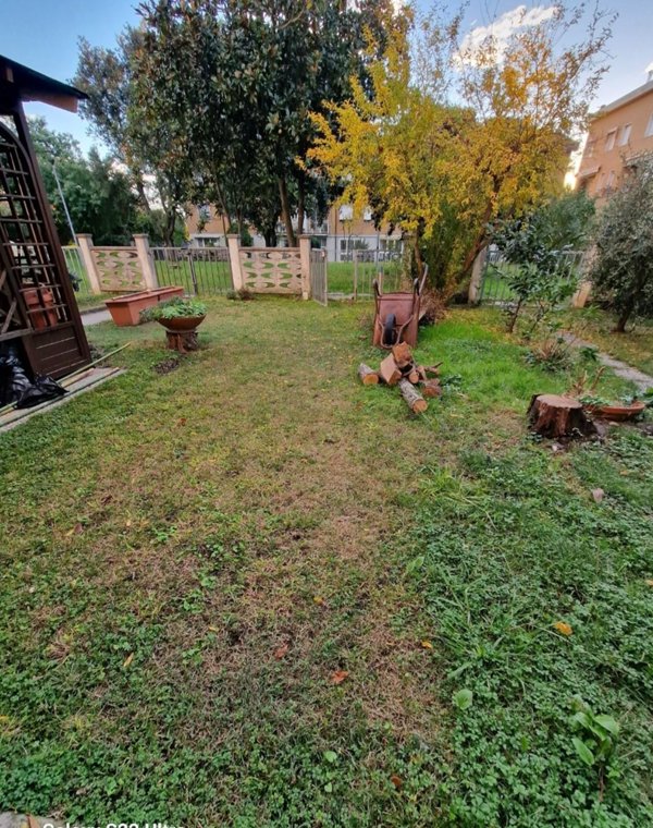 appartamento in vendita a Luni in zona Casano