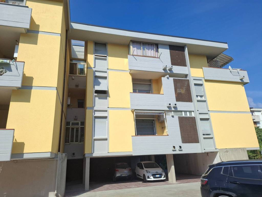 appartamento in vendita a Luni