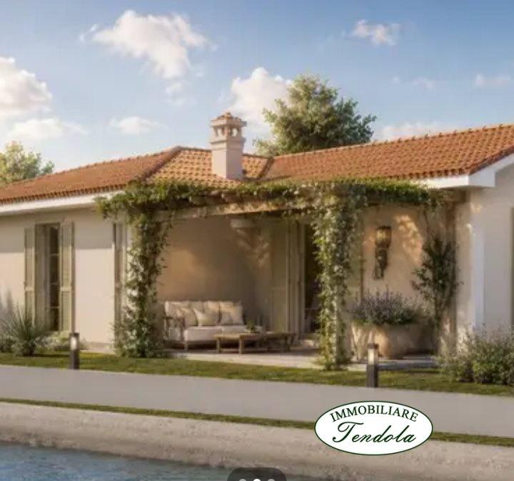 casa indipendente in vendita a Luni in zona Isola