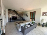 casa indipendente in vendita a Luni in zona Casano