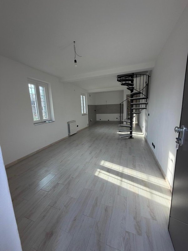 casa indipendente in vendita a Luni in zona Luni