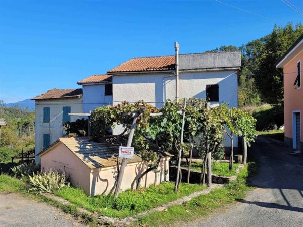 casa indipendente in vendita a Pignone in zona Casale