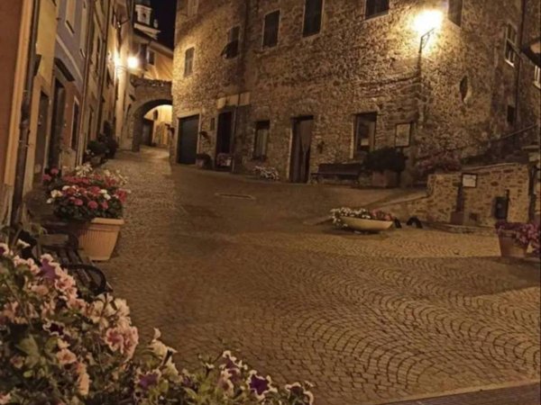casa indipendente in vendita a Pignone