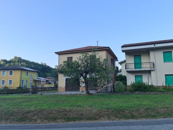 casa indipendente in vendita a Pignone