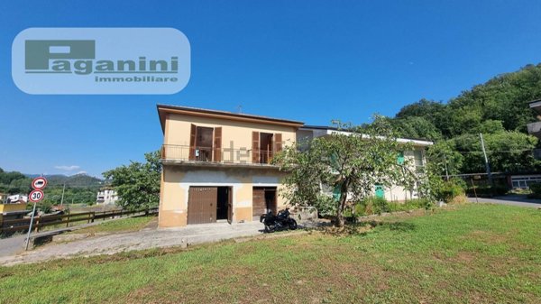 casa indipendente in vendita a Pignone