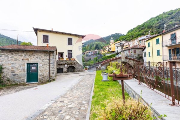 appartamento in vendita a Pignone in zona Casale